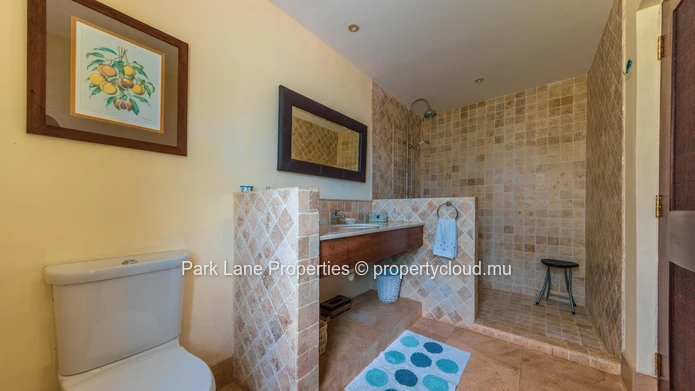 Exquisite Colonial Estate in the Heart of Chamarel’s Lush Mountains