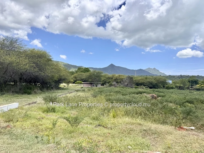 Beautiful plot in gated estate 