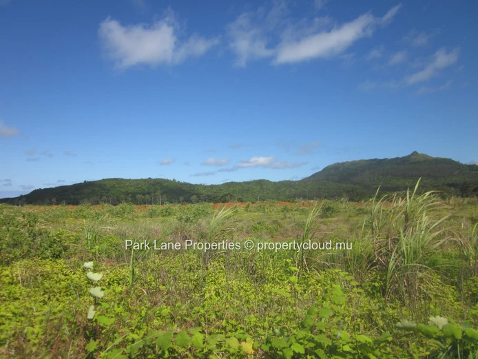 3,316 m² in Avalon – A unique setting by the Golf Course, surrounded by nature
