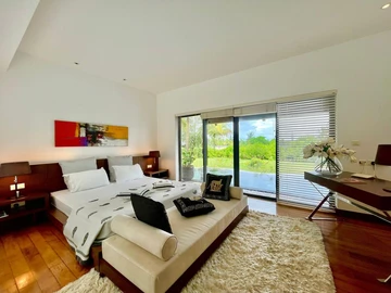 7 Bedroom Villa