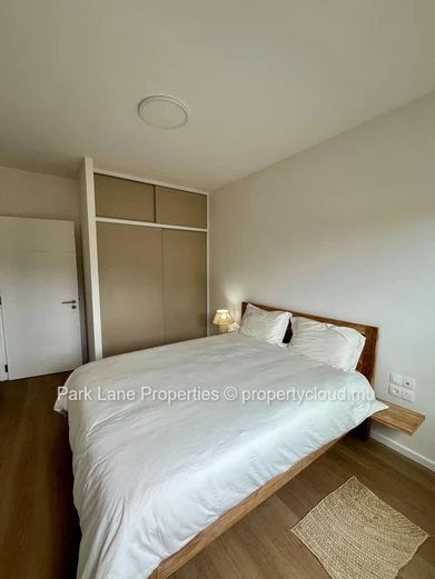 Mountain View 80m² Apartment Near All Amenities in Cap Tamarin