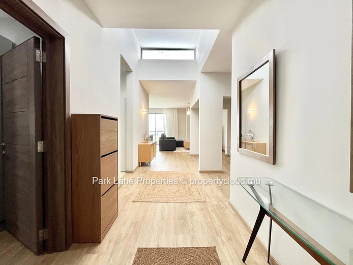 Modern 4-bedroom penthouse overlooking Sodnac Wellness Park