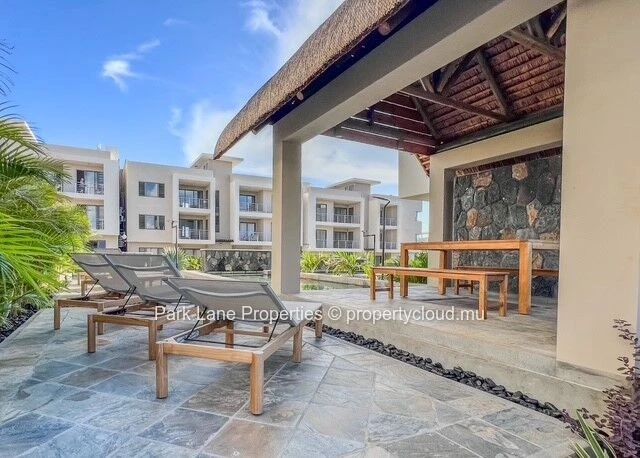 Elegant apartment in a newly built residence with pool & mountain views in Flic en Flac