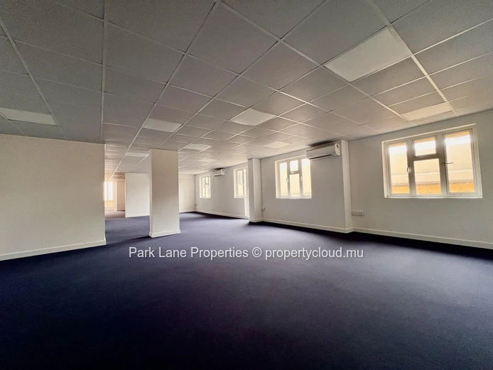 Office space in Quatre Bornes – Ideal for immediate business setup