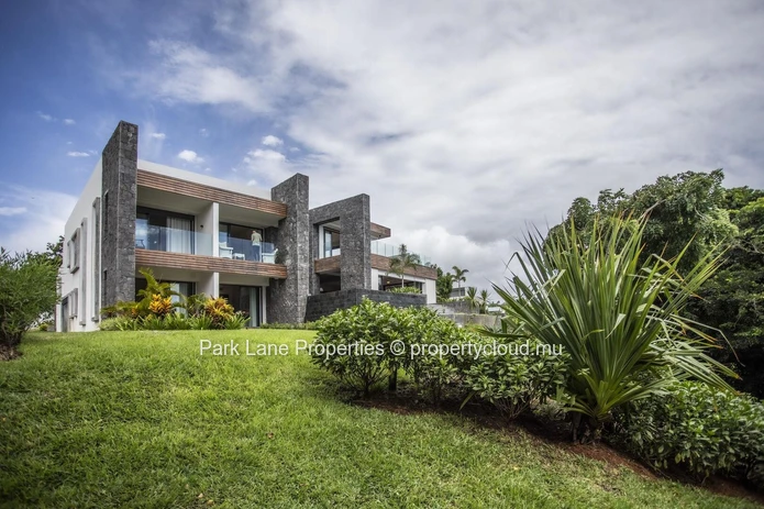 Villa d'Exception au Bord de l'Eau dans le Resort Golfique d'Azuri, Île Maurice