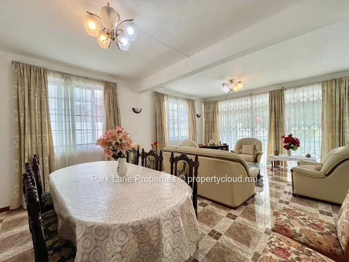 Charming House for Sale in Prime Phoenix Location