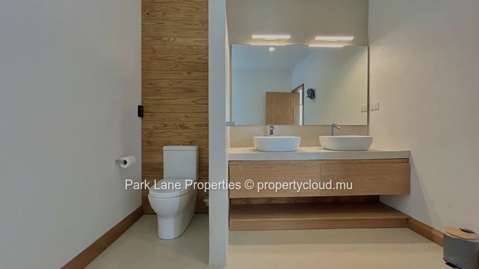 Elegant 4-Bedroom Modern Villa with Pool, BBQ Area, and Breathtaking Mountain Views 