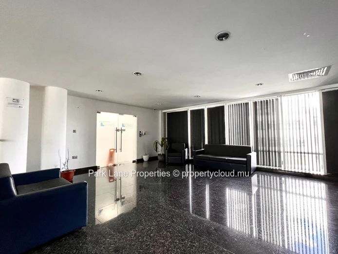 Office space on the 5th Floor in Ebene: Flexible and Convenient