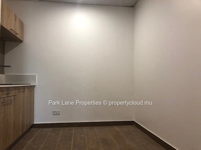 Building for office spaces in Ebene