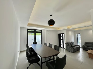 4 Bedroom Townhouse, Duplex