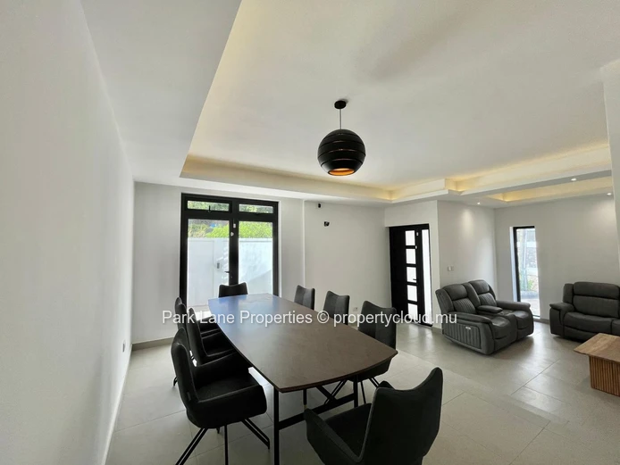 Duplex Moderne à Vendre à Floréal – 4 Chambres