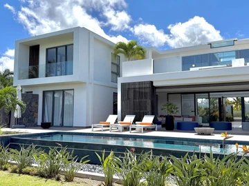 5 Bedroom Villa