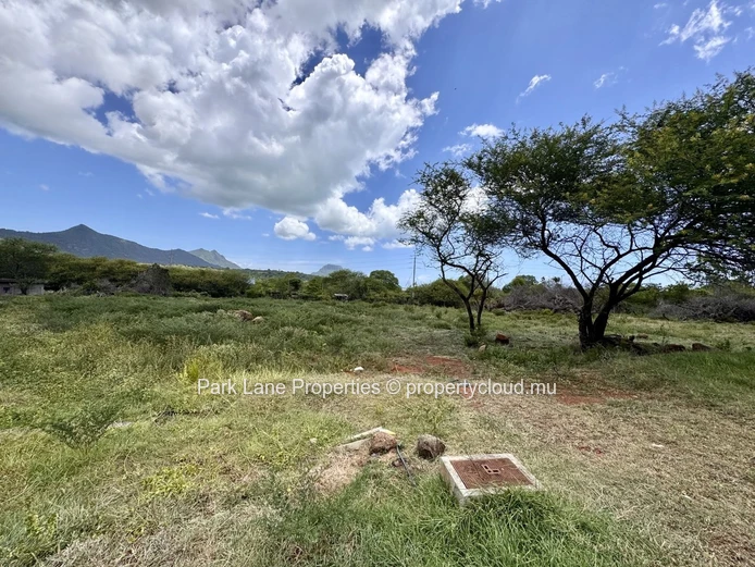 Beautiful plot in gated estate 