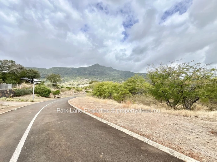 1-Acre Residential Plot for Sale in Domaine de Palmyre, Little Black River