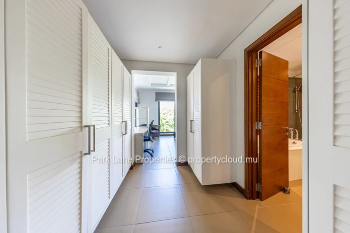 Stunning 4-Bedroom Penthouse for Sale in Azuri