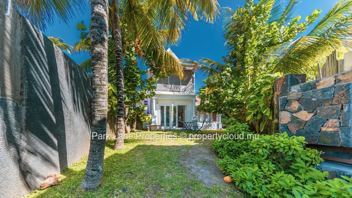 Charmante maison familiale à quelques pas de la plage, avec vue mer partielle et accès direct (Mandat exclusif)
