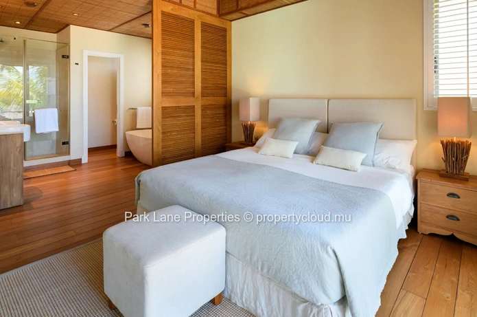 Luxury 5 bedroom marina villa with access and sea views in Mauritius  