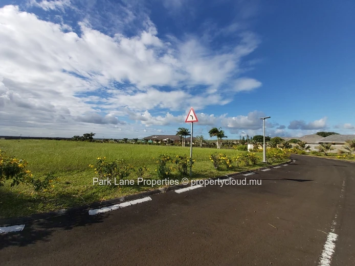 Residential land in private estate Royal Gardens in Pamplemousses
