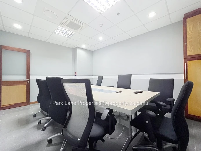 Modern office in Ebene: Comfort, qccessibility, and efficiency combined