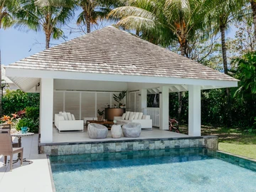 6 Bedroom Villa