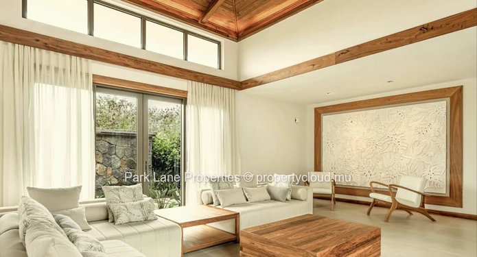 High standing villas for sale at Balaclava.