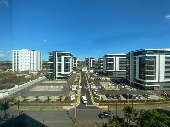 Office space on the 5th Floor in Ebene: Flexible and Convenient