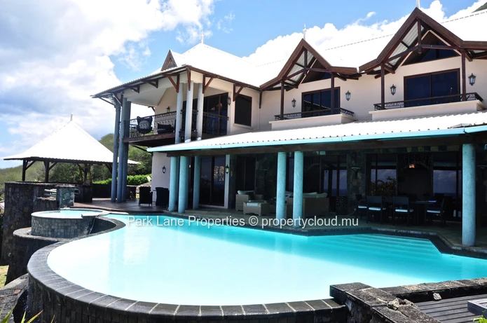 Grande Mansion with Exceptional View