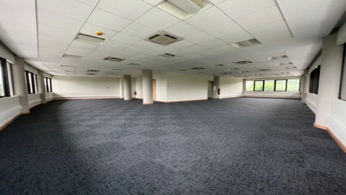 Prime 100 m² office space on the first floor in Ebene’s vibrant business district – Ideal for businesses