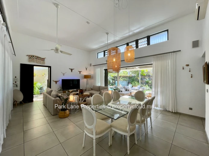 Splendide villa RES au sein d'un complexe résidentiel à vendre !