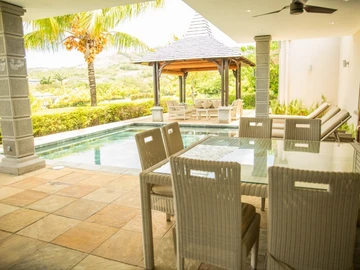 4 Bedroom Villa