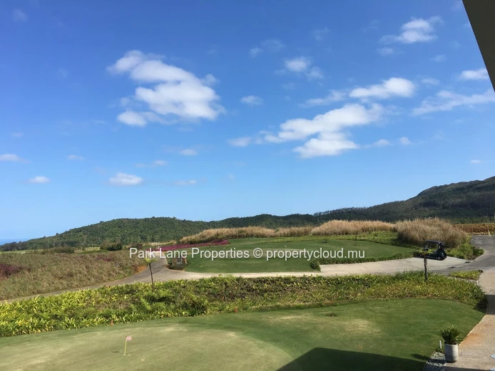 2057 m² à Avalon – Terrain paisible niché dans la verdure, proche du golf