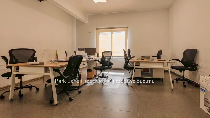 Espace de bureau moderne dans un complexe haut de gamme à Moka