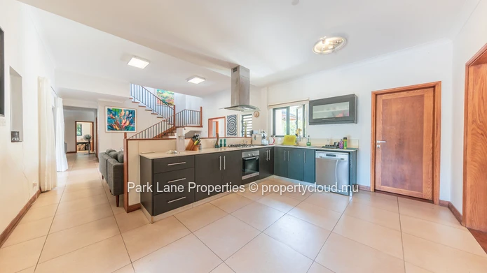 Magnificent family Villa with Mountain View, near Black River National Park