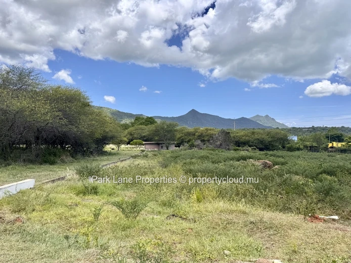 Beautiful plot in gated estate 