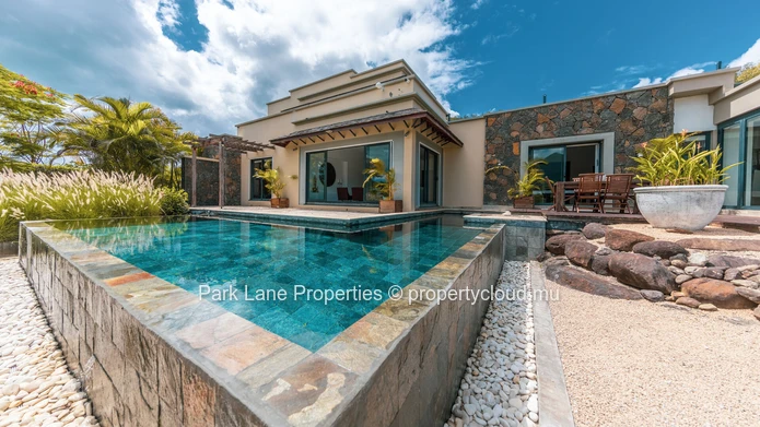 Exceptional IRS villa in contemporary living