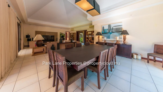 Prestigious 4-Bedroom Villa with Pool, Kiosk & Garden in Tamarina Golf Estate
