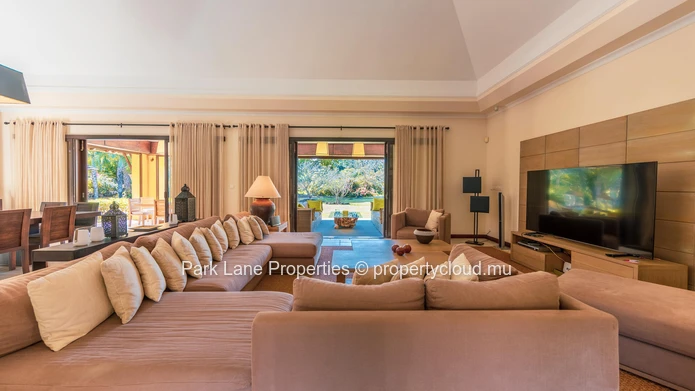 Prestigious 4-Bedroom Villa with Pool, Kiosk & Garden in Tamarina Golf Estate
