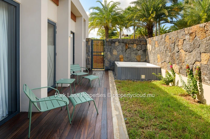 Contemporary fully furnished golf villa for sale in the heart of Heritage Villas Valriche 