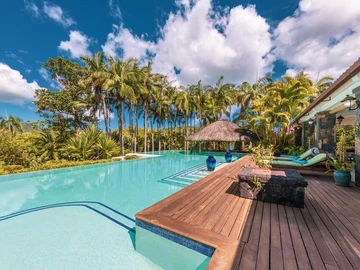 6 Bedroom Villa