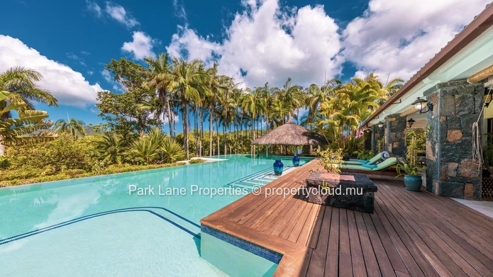 Exquisite Colonial Estate in the Heart of Chamarel’s Lush Mountains