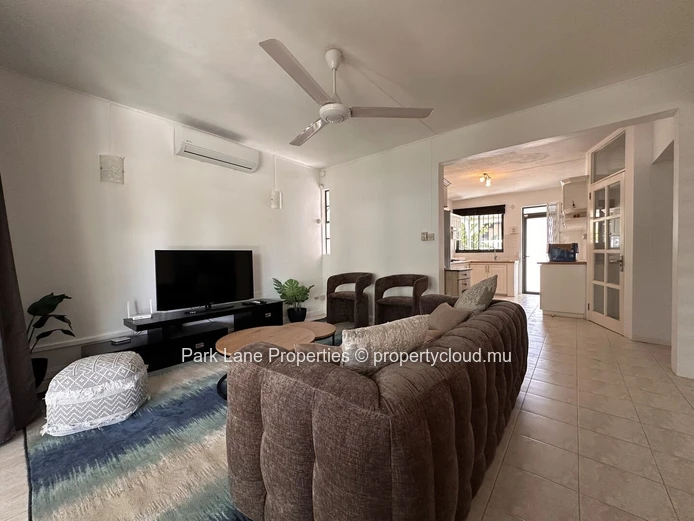Duplex with magnificent view of the ocean