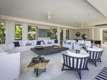 5 Bedroom Villa