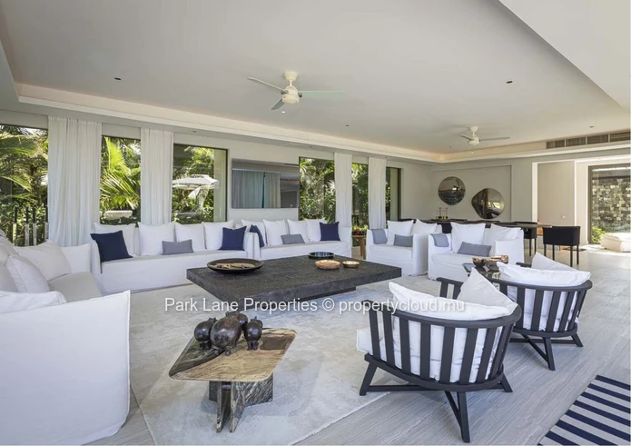 An exclusive 5-bedroom IRS property, nestled within one of the most prestigious residential and golfing estates in Ma...