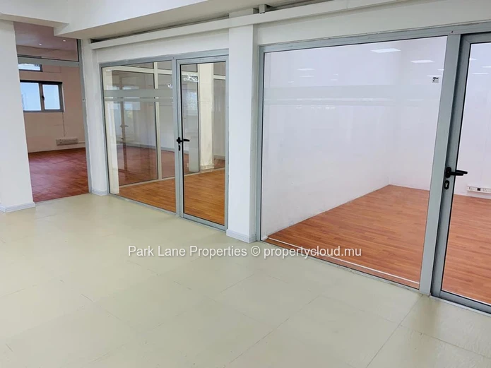 Commercial building with rental return strategically situated in Phoenix