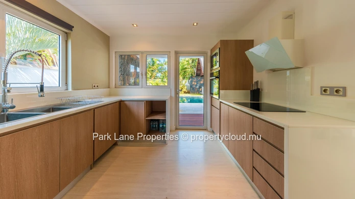 Élégante villa contemporaine  à vendre à Grand Baie.