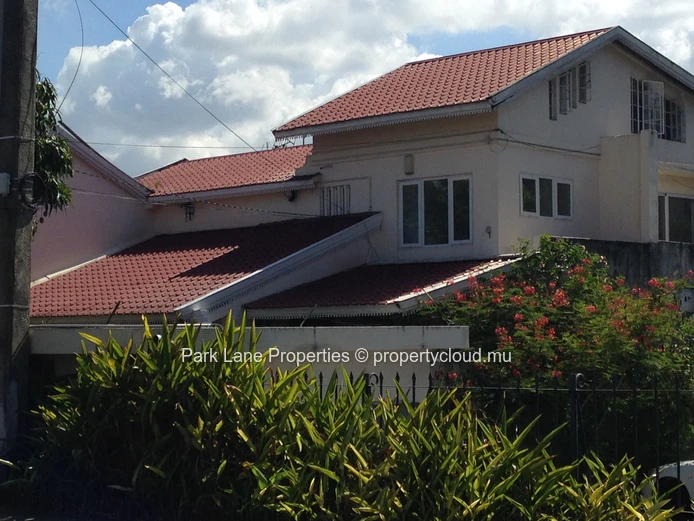 Prime commercial property in Moka – High visibility location ideal for offices or medical centre