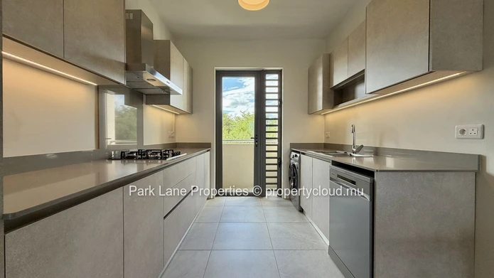 Beautifully furnished 3-Bedroom Apartment With Great Views