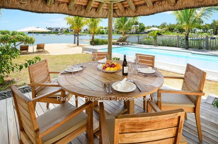 Luxury 5 bedroom marina villa with access and sea views in Mauritius  