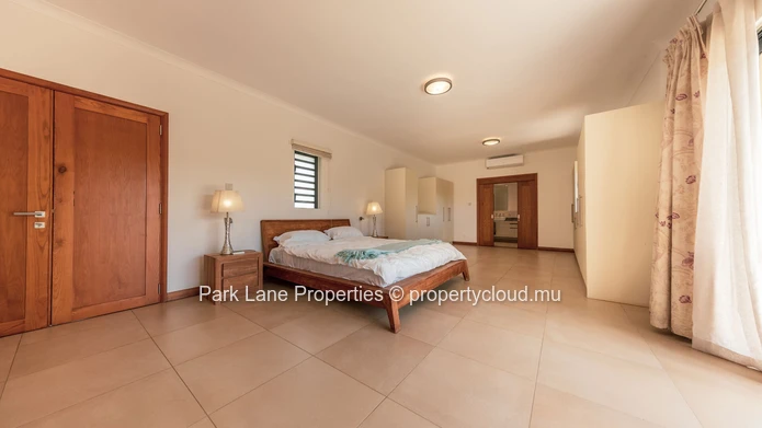 Magnificent family Villa with Mountain View, near Black River National Park