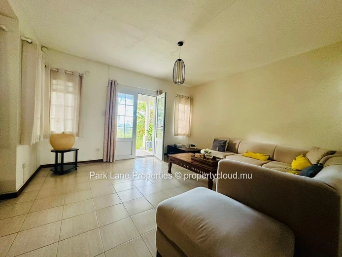 Delightful Seaside Duplex in a Complex with a common pool